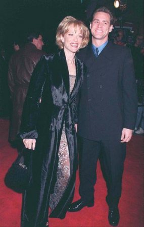 Turbulence - Premiere
Jim Carrey and Lauren Holly at the "Turbulence" premiere
Keywords: Jim Carrey Lauren Holly Turbulence Red Carpet Premiere