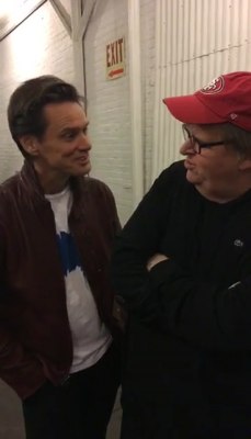 michael-moore-backstage026.jpg