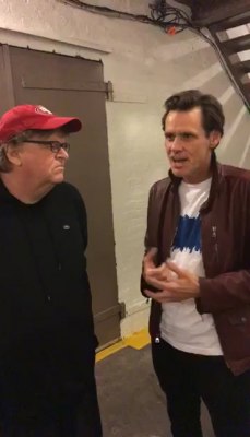 michael-moore-backstage081.jpg