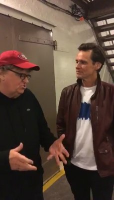 michael-moore-backstage124.jpg