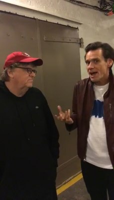 michael-moore-backstage129.jpg